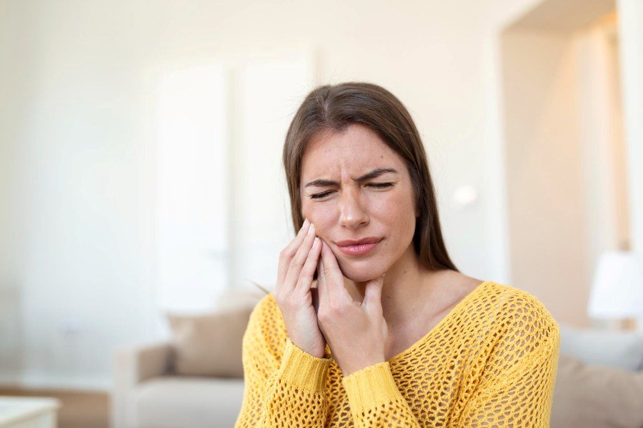Emergency Dental Pain Relief and Extraction